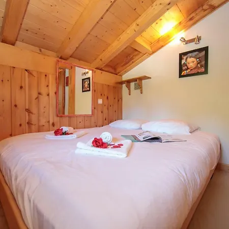 Chalet Sainte-foy-l'argentiere Chalet Sleeps 6 Chamonix