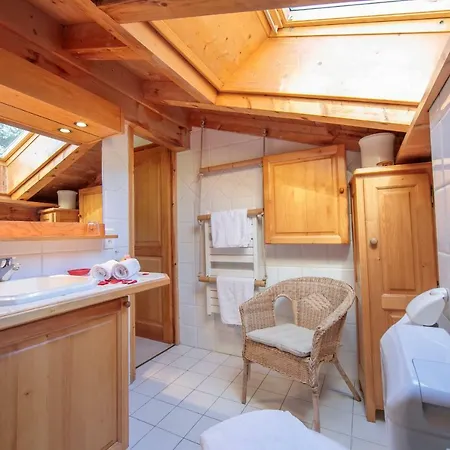 Chalet Sainte-foy-l'argentiere Chalet Sleeps 6 Chamonix